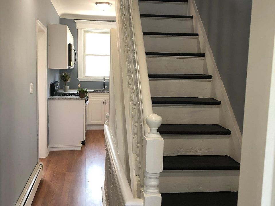 1st image of 133 S 11th St Floor 2