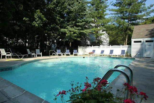 20 E Pembroke Rd #60 — Photo 8