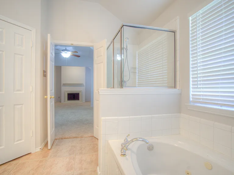 4909 Clove Ct — Photo 7