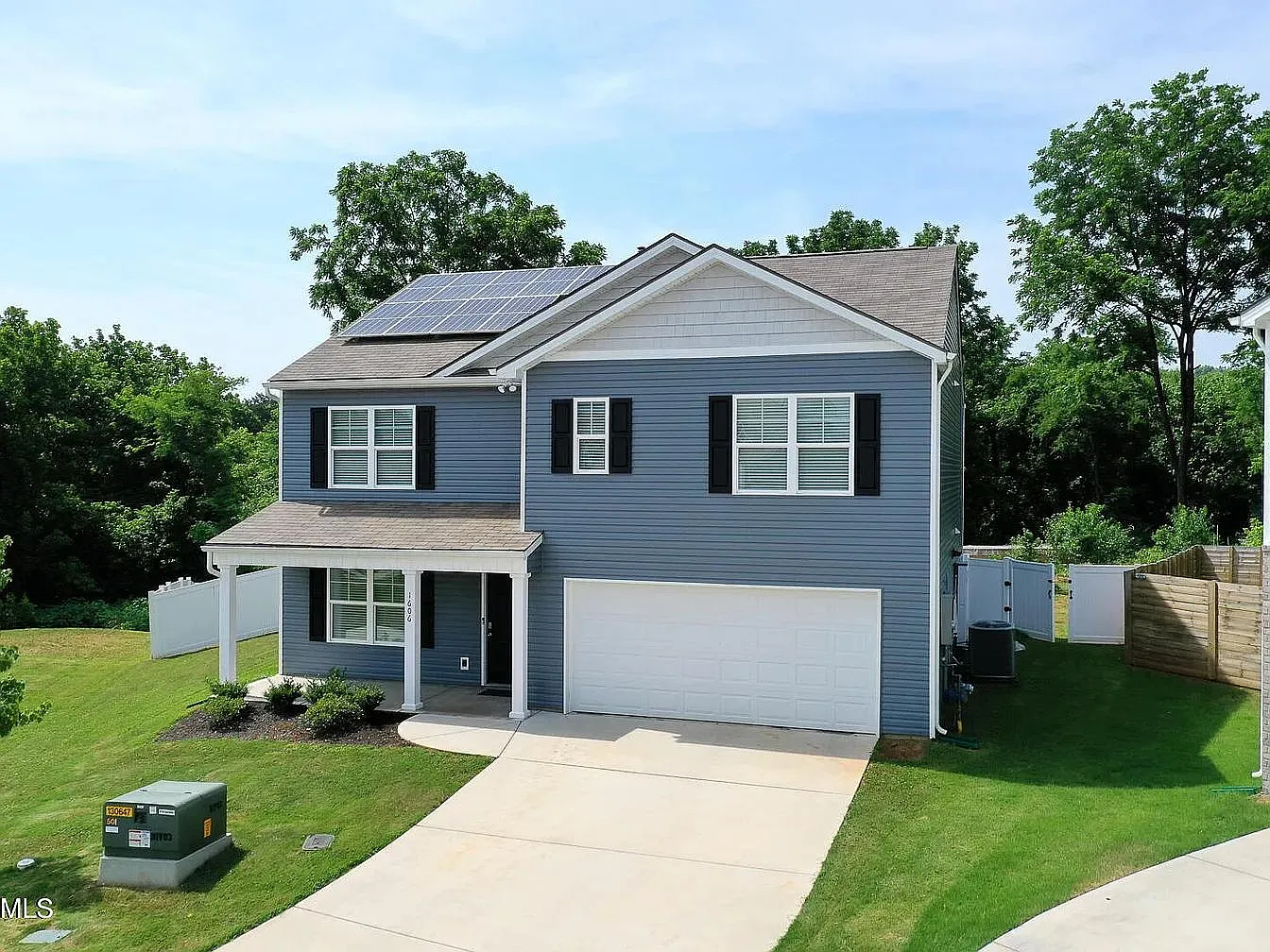 1606 River Poppy Rd — Photo 4