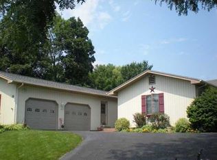 54 Shoreway Dr, Rochester, NY 14612