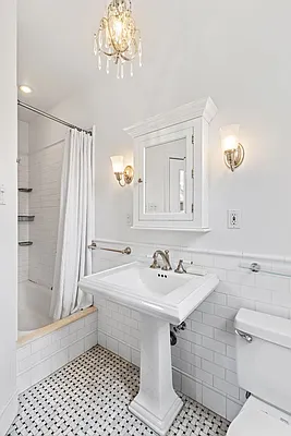 Rented by Compass | media 7