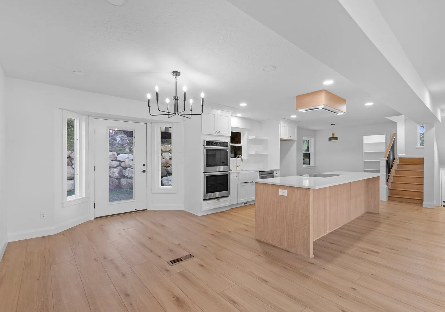 Elevated 5-Bedroom Home in Sandy, UT with Mountain Views! — Photo 2