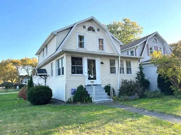 4123 Niagara Pl, Erie, PA 16511