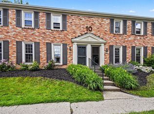 2529 Abbington Dr SE #91, Grand Rapids, MI 49506