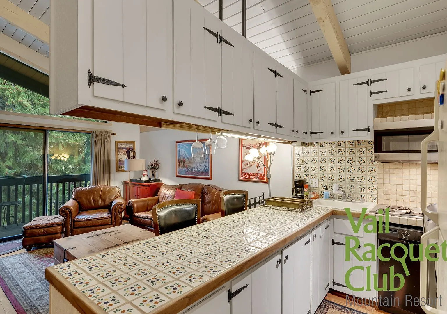 1BR/1BA East Vail - Annual Lease - Available Now — Photo 4