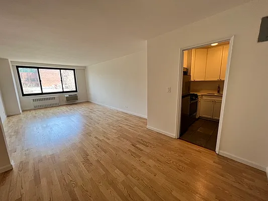 Rented by Olnick Organization | media 5