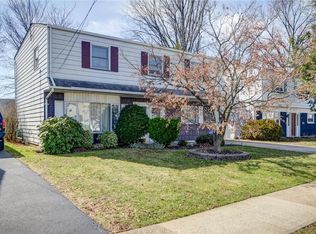 132 Dawn Dr, Port Reading, NJ 07064