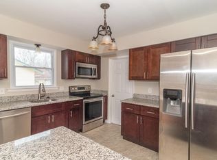 9 Ritz Dr, Absecon, NJ 08201