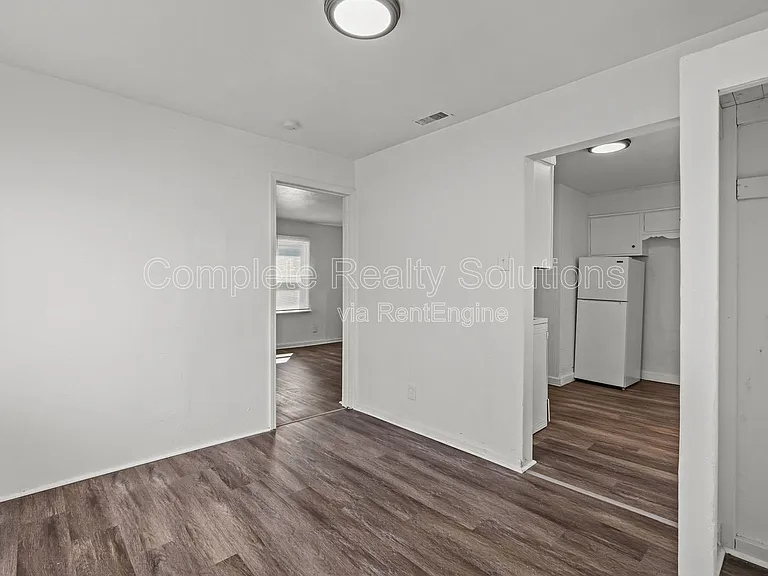 9823 Winkler Dr — Photo 19