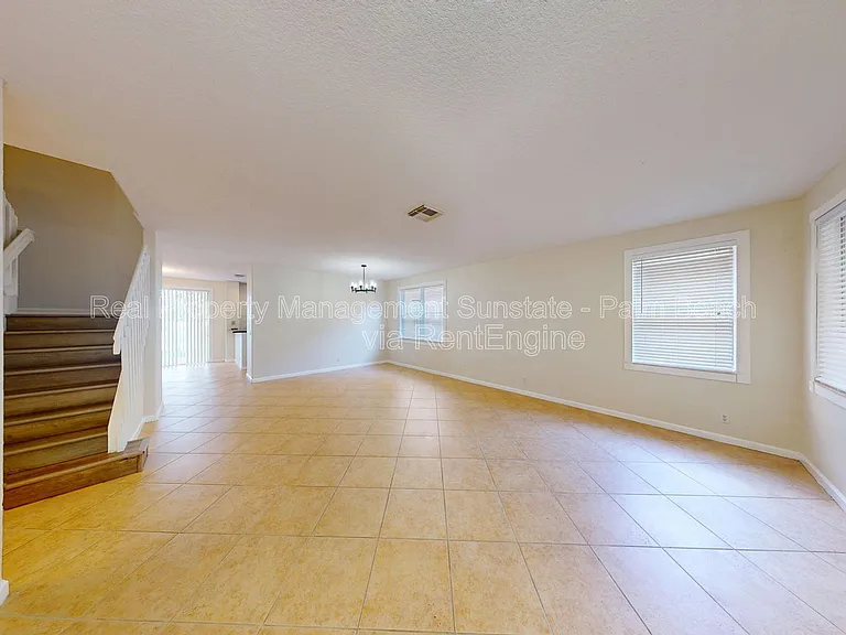 6786 Aliso Ave — Photo 5