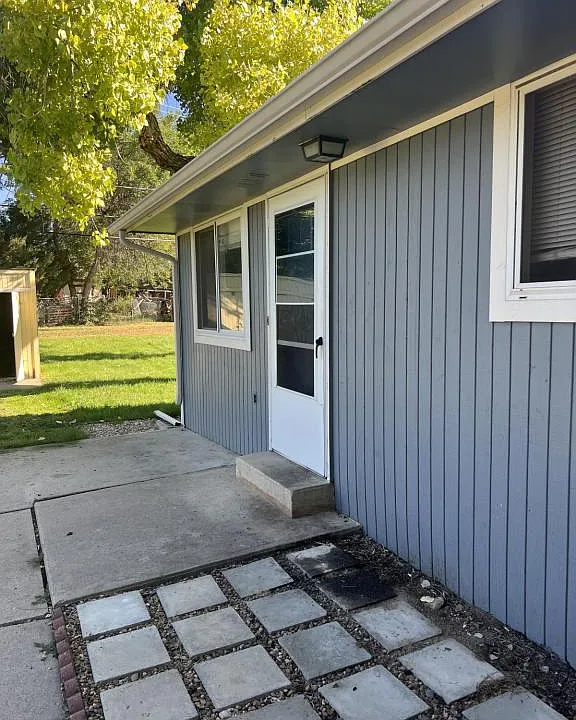 1217 Redwood Dr