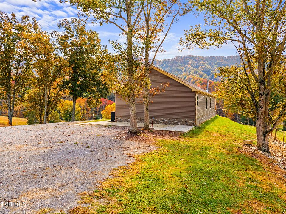 5619 Mountain Valley Hwy #131, Thorn Hill, TN 37881 | Zillow