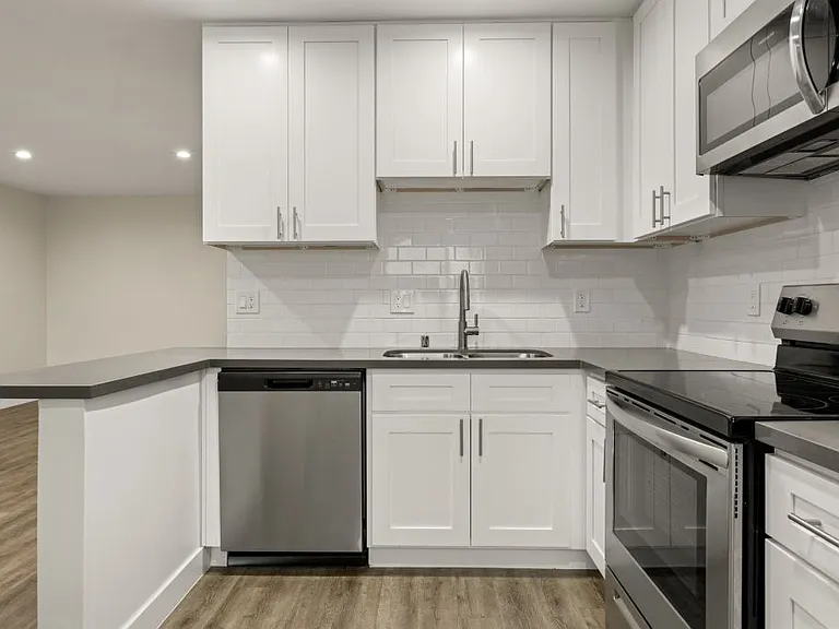 Brookside Terrace Apartments — Photo 12