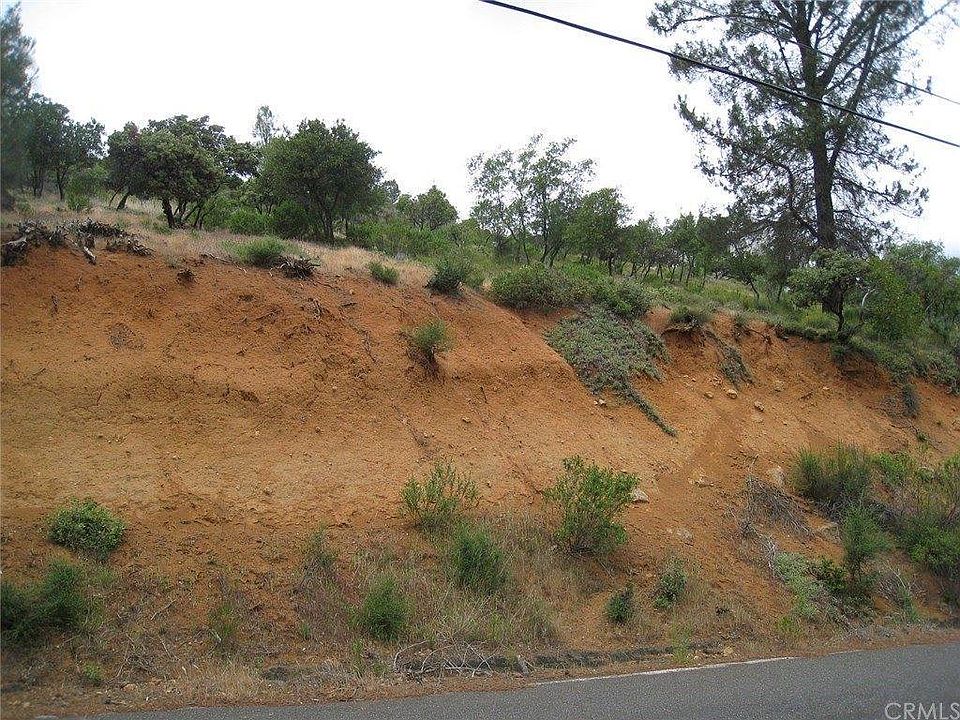 2nd image of 3415 Pine Terrace Dr
