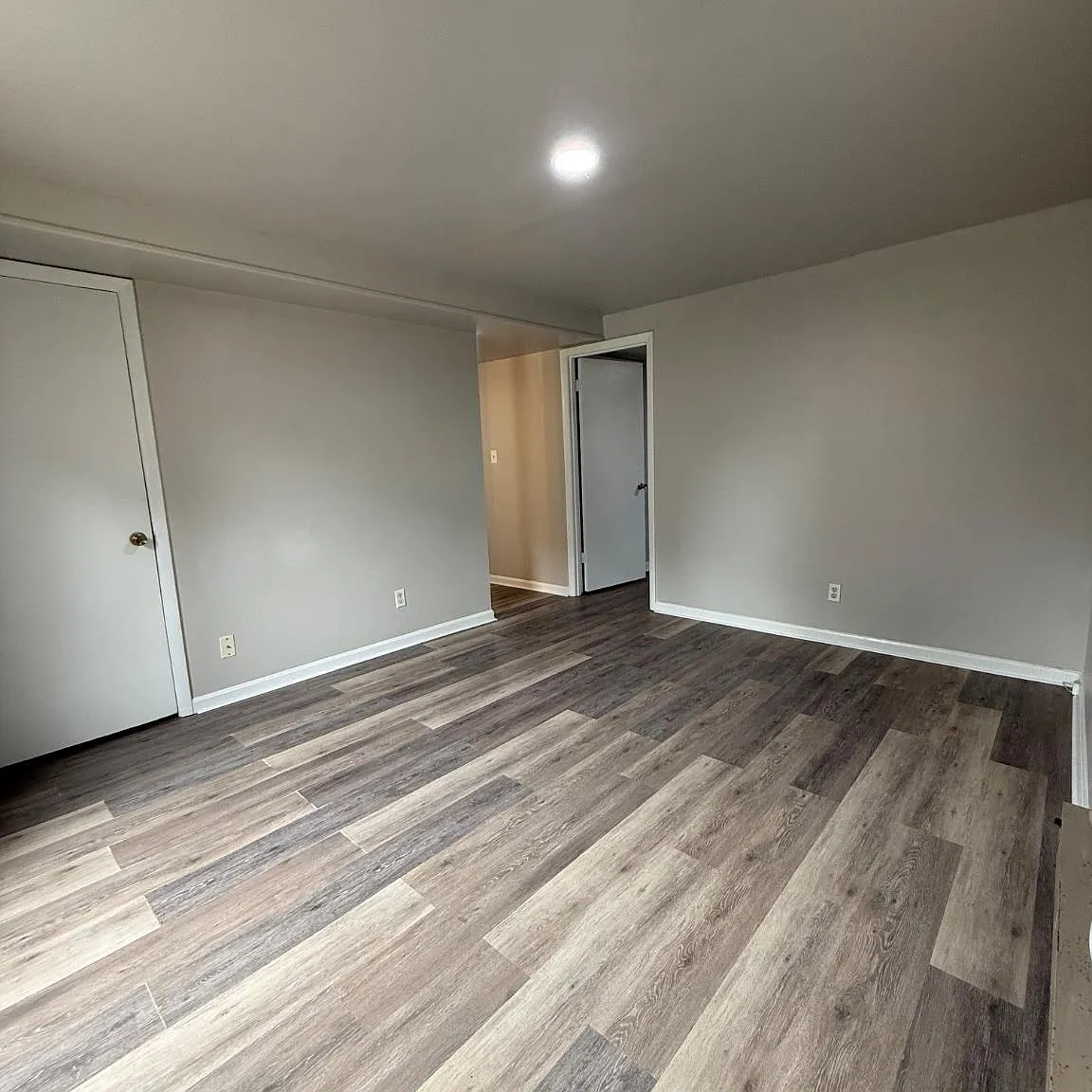 2 bed, 1.0 bath, 900 sqft, $1,650 — Photo 4