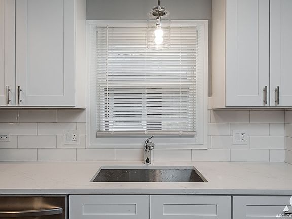 5th image of 392 Clyde Ave