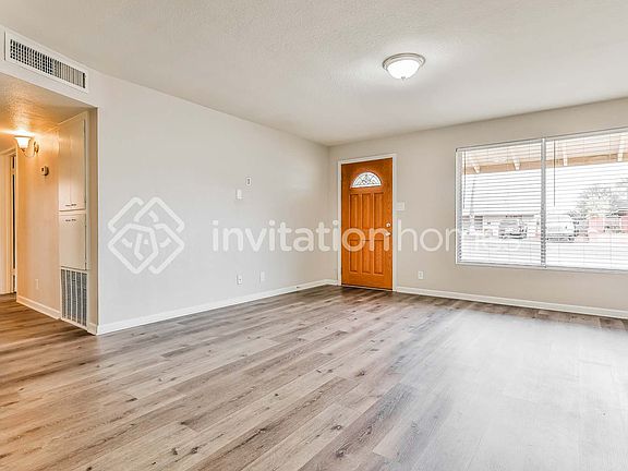 2nd image of 627 E 8th Ave