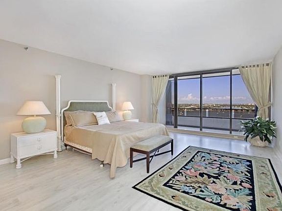 5th image of 100 Lakeshore Drive #2154