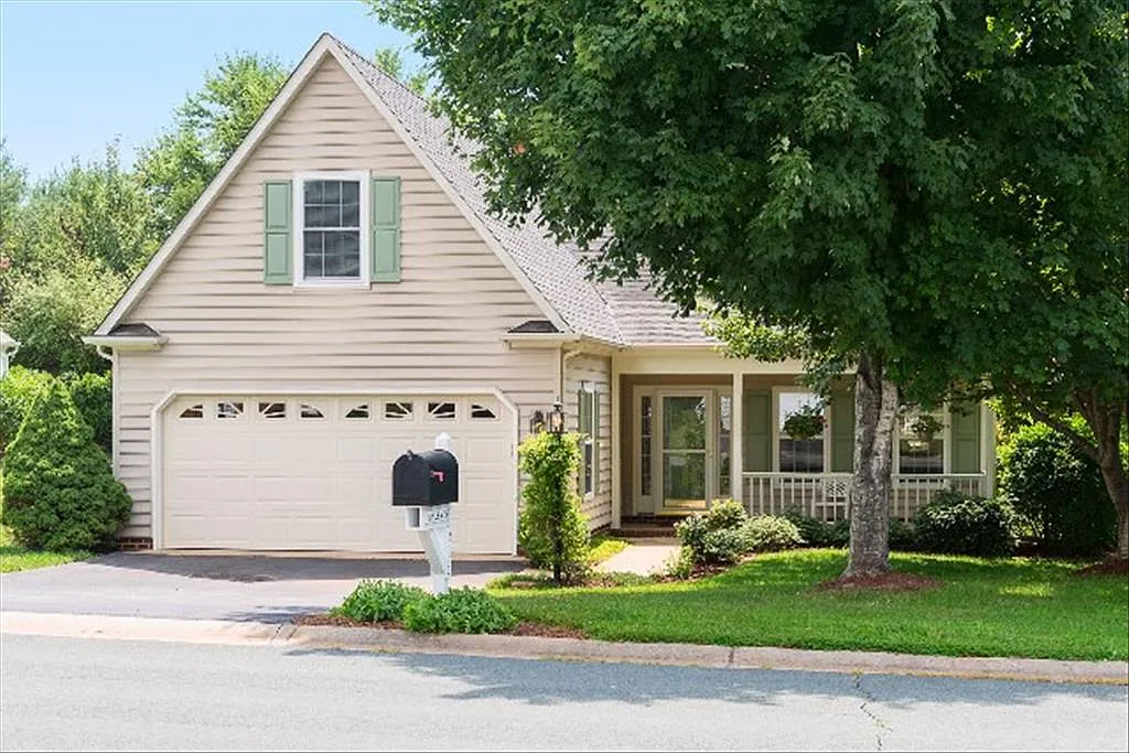 2173 Timber Mdws photo 1
