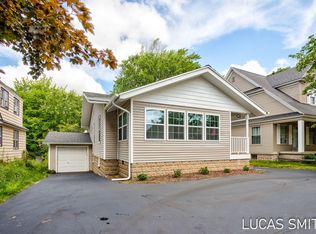 607 S Shore Dr, Holland, MI