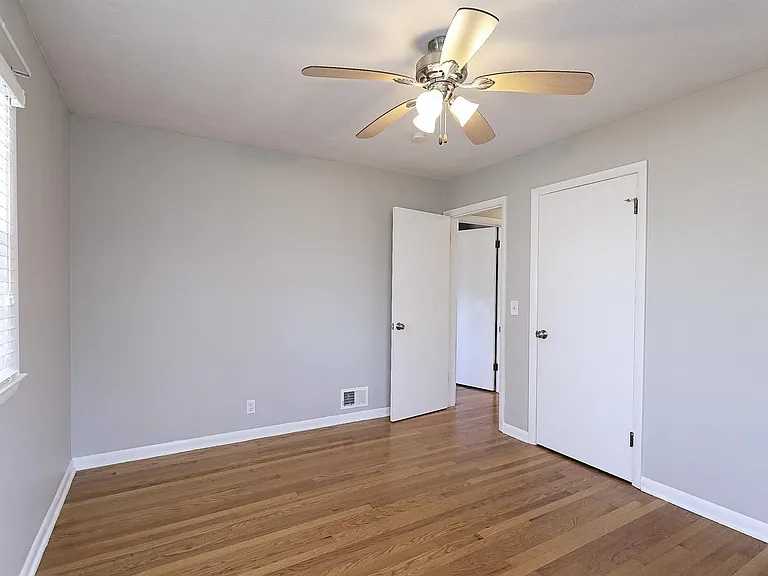 5540 Oldham St — Photo 9