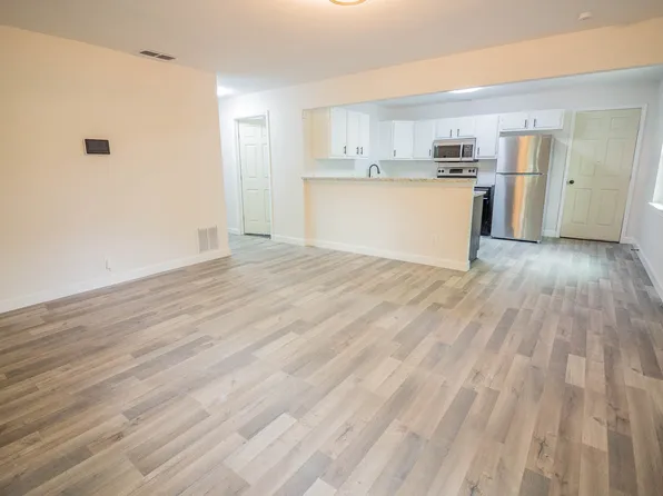 709 E College St, Terrell, TX 75160