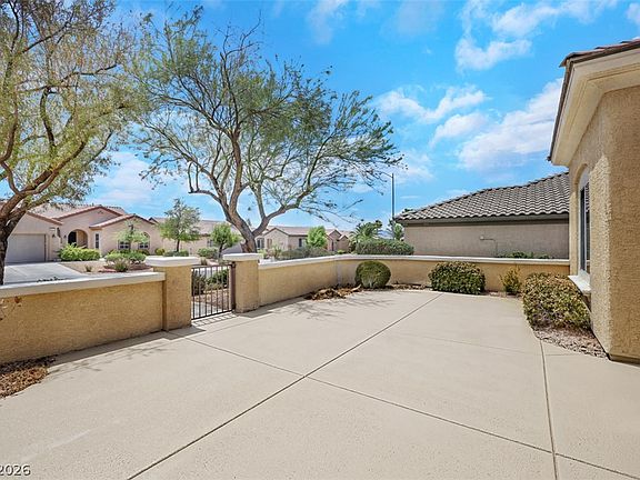 5th image of 2256 Laurel Heights Ln