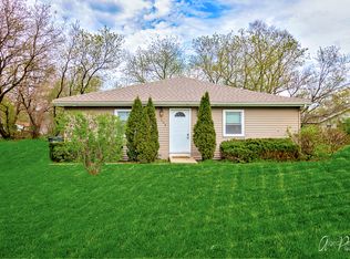 406 Eastview Ave, MCHENRY, IL 60051