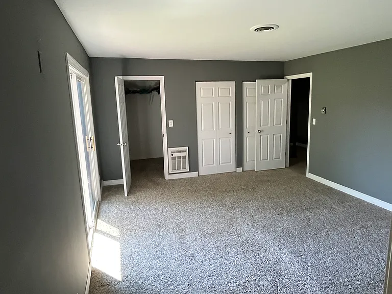 230 Woodrow St — Photo 11