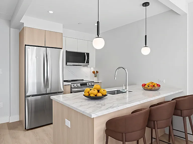 3 Clarkson Ave #7E — Photo 5
