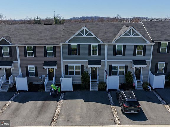 2nd image of 5 Castle Dr