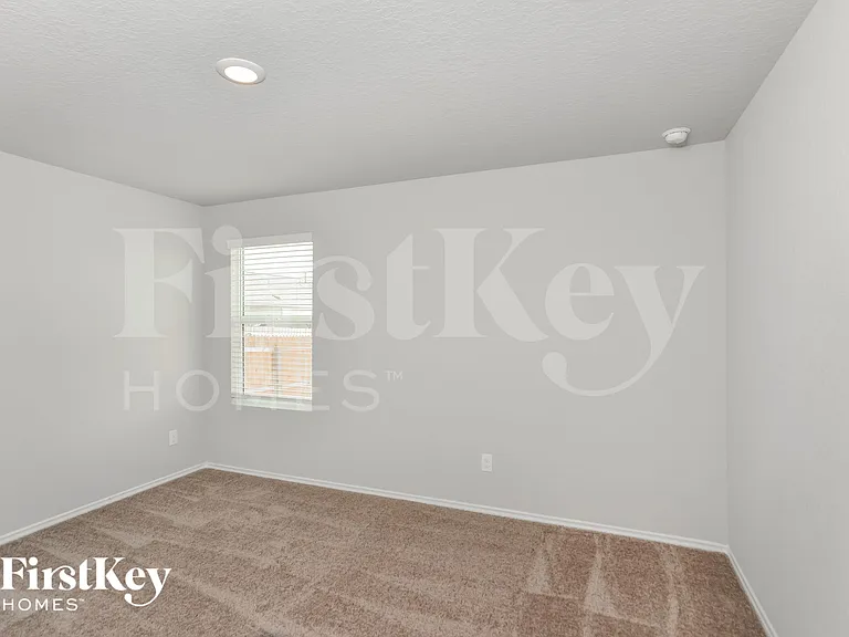 10766 Prusiner Dr — Photo 6