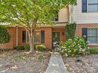 805 21st Ave NE, Hickory, NC 28601