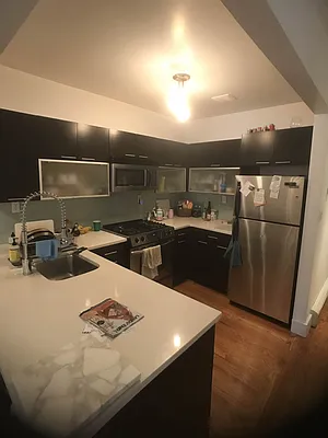 Rented by City Prime Commercial Realty  | media 10