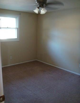 Nice sized dining room