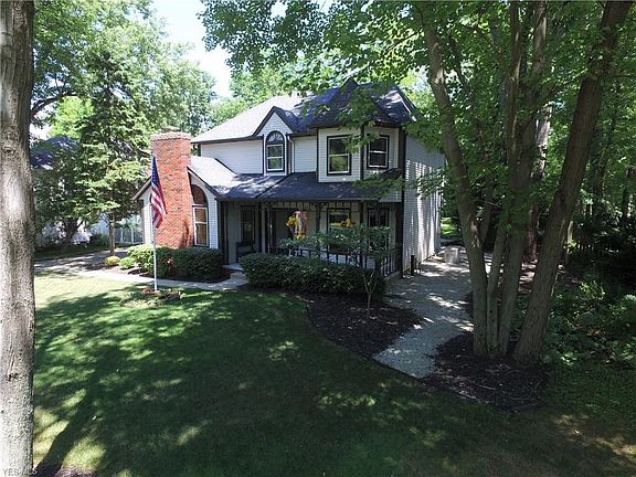 3rd image of 3761 Silvercrest Dr