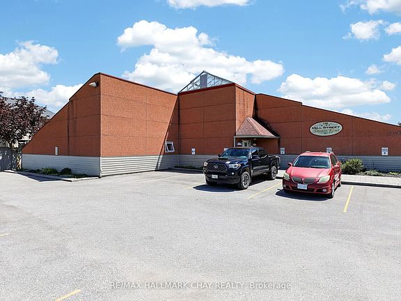 2nd image of 77 Mill St E #34