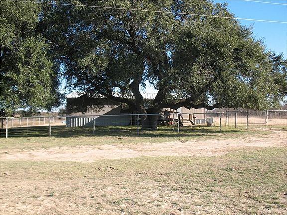 5th image of 6016 Highway 1689