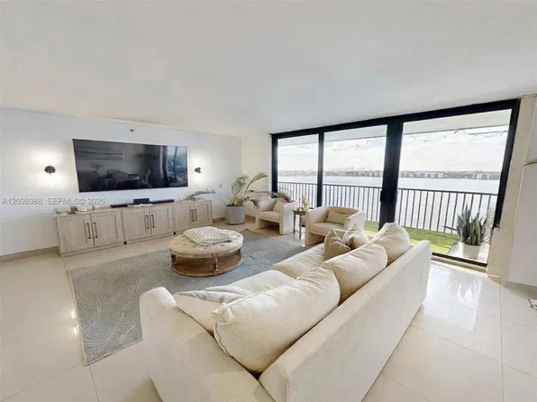 105 Lake Emerald Dr APT 816, Fort Lauderdale, FL 33309