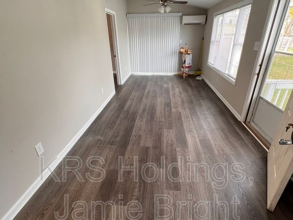 5th image of 1114 N 32nd St #B