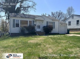 1406 Akron Dr, Saint Louis, MO 63137