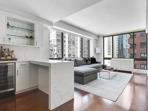 300 East 64th Street image 1 of 15