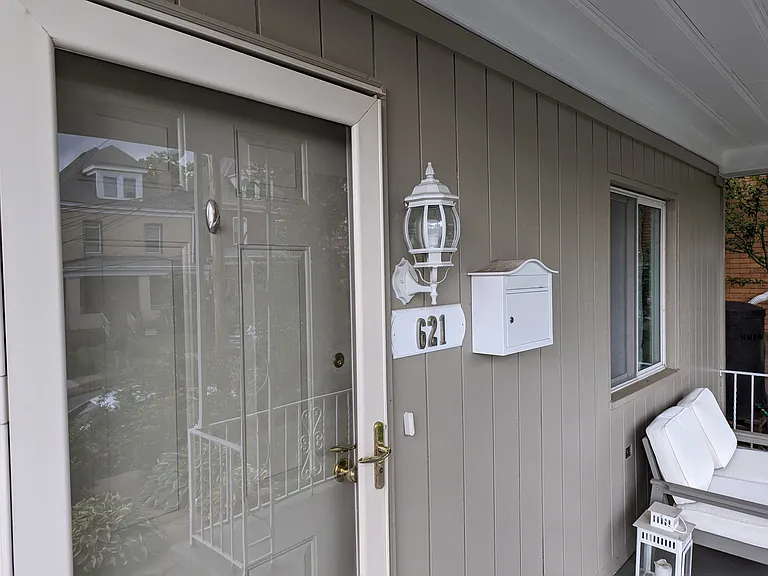 621 Kirtland St — Photo 3