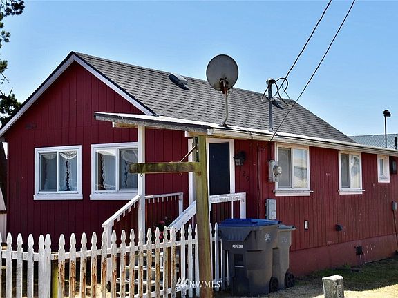 3rd image of 2129 Nyhus Avenue