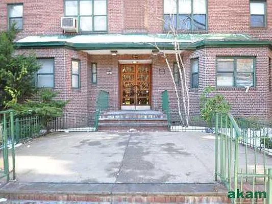 Sold by Akam Sales and Brokerage | media 24