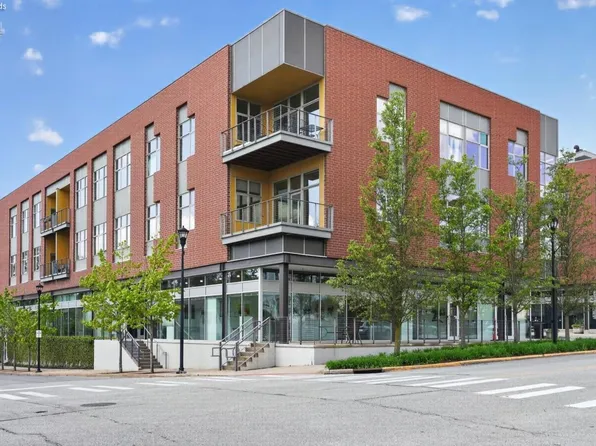 65 E College St, Oberlin, OH 44074