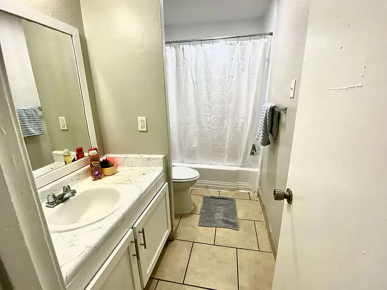 Encanto Apartments — Photo 20