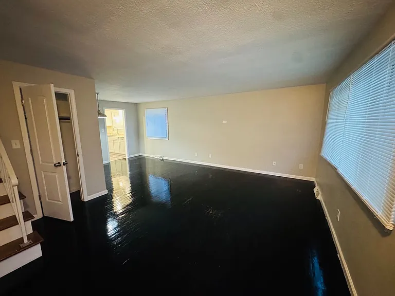 8215 Crudele Dr — Photo 16