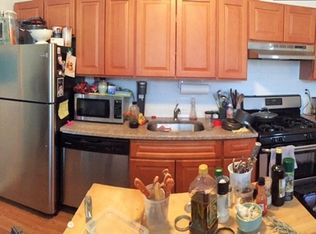 3017 32nd St, Astoria, NY 11102